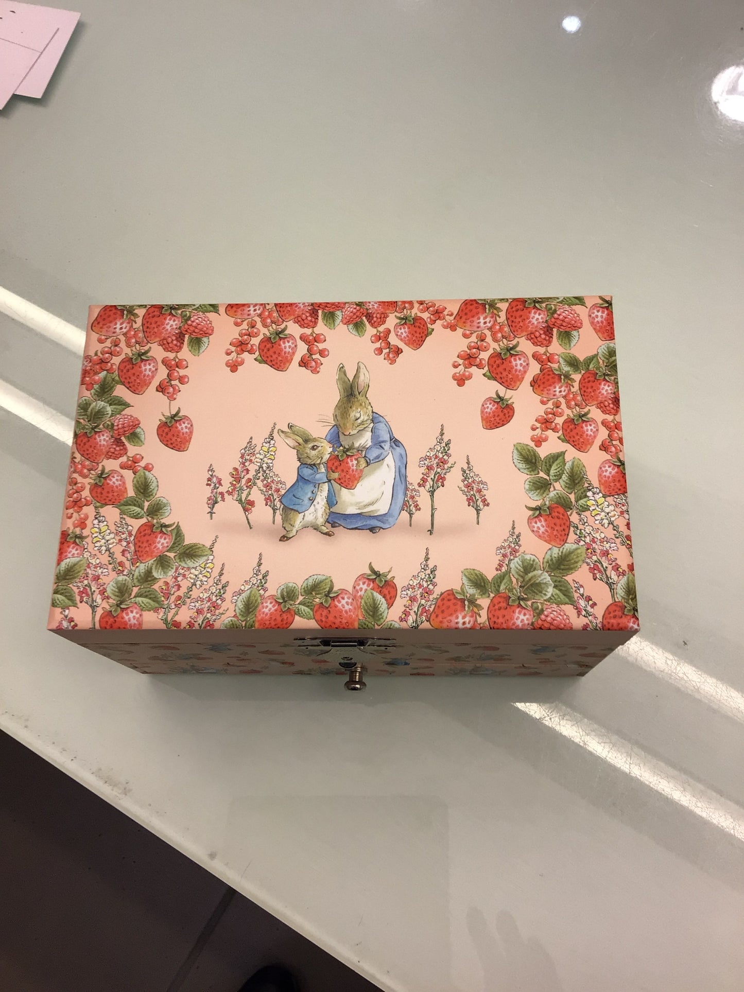 boîte à bijoux grand lapin peter lapin fraise