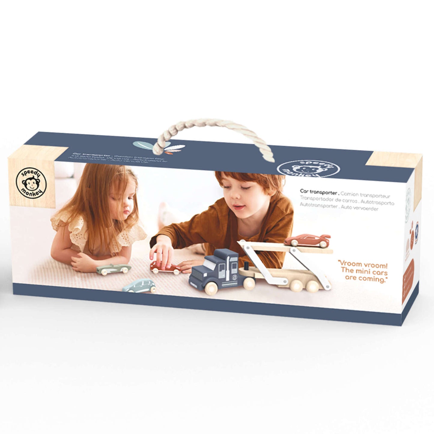 houten vrachtwagen met auto's