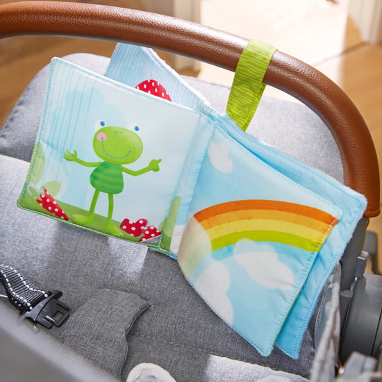 stoffen boekje regenboog - livre en tissu arc-en-ciel