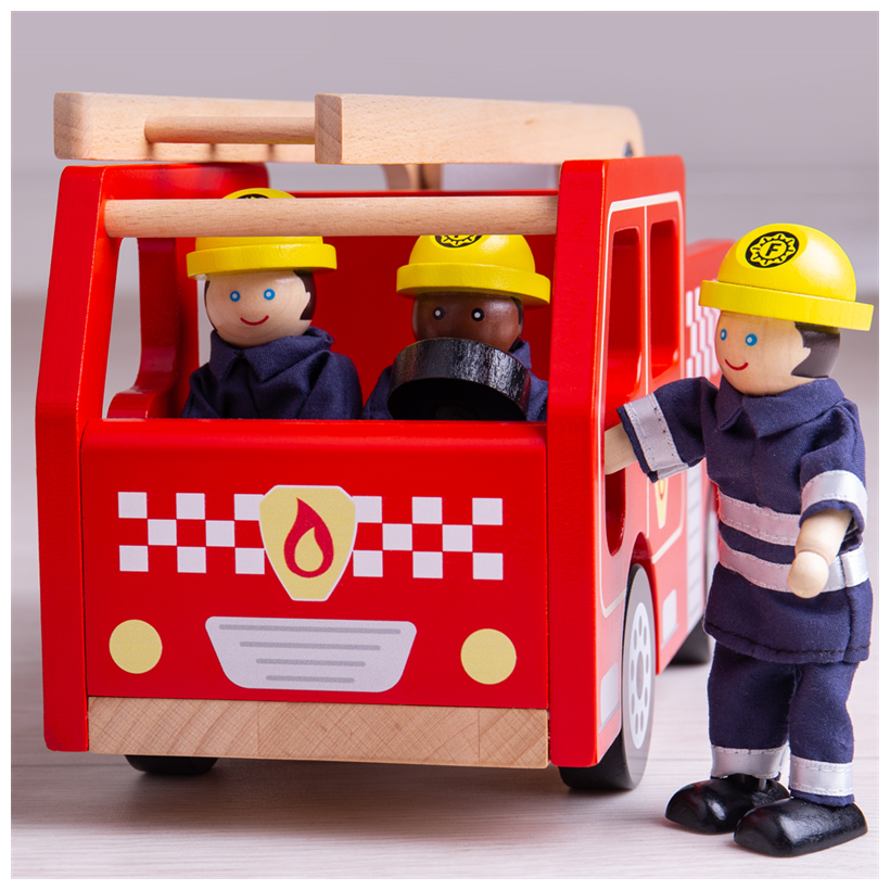 caserne de pompiers avec chariot et 4 poupées