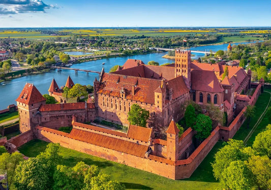 puzzel view of the malbork castle, poland 500pc