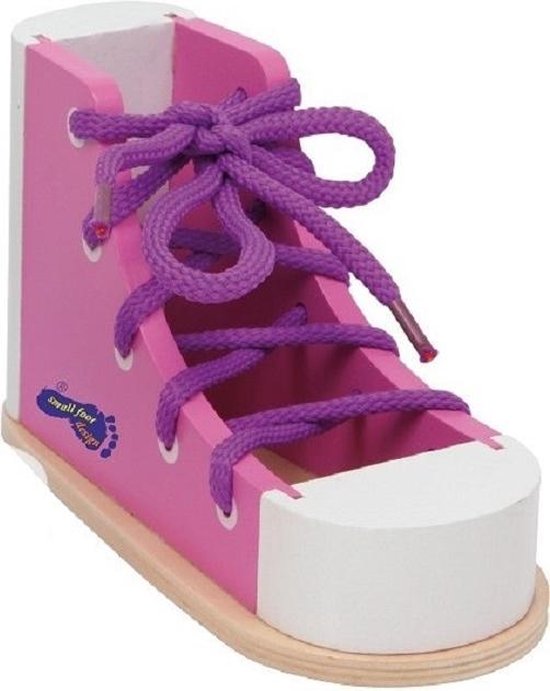 Chaussure en bois pour lacer