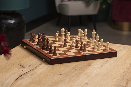 jeu d'échec complet en bois